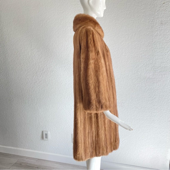 Brown Mink Fur Coat - Picture 4 of 11